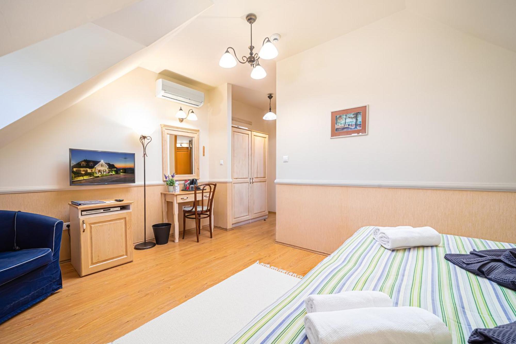 Rigotanya Relax & Wellness Panzio Buekfuerdo 3*