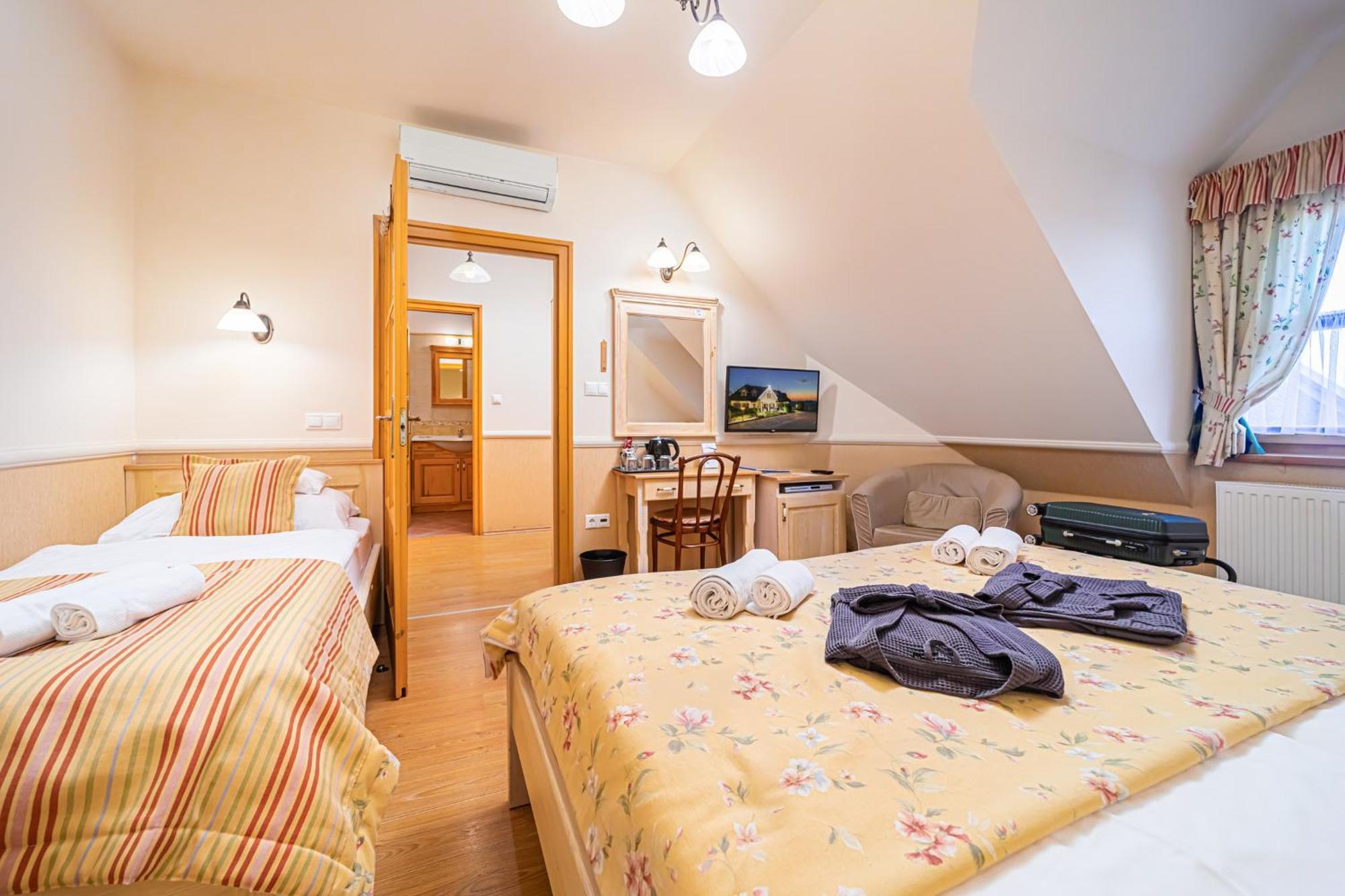 Rigótanya Relax&wellness Bükfürdő Vendégház 3*